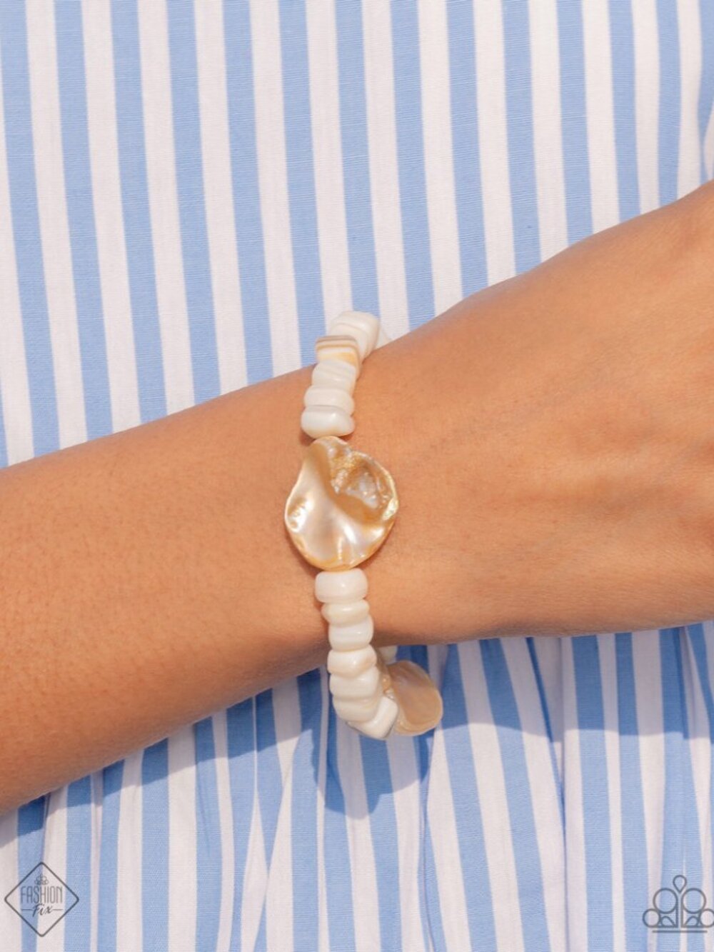 White shell and pearl beaded stretch bracelet - Coastal Caliber